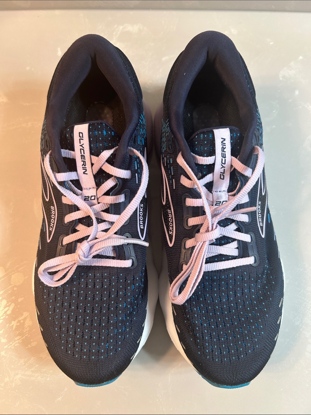 Brooks Glycerin 20 Women's Black with Pink Laces Athletic Running Shoes